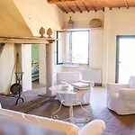 Poggio Antico مزرعة للإقامة Binami
