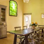 مزرعة للإقامة Poggio Antico Binami