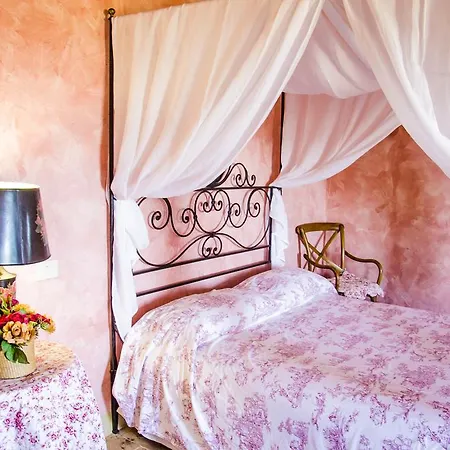 Poggio Antico Agroturismo *